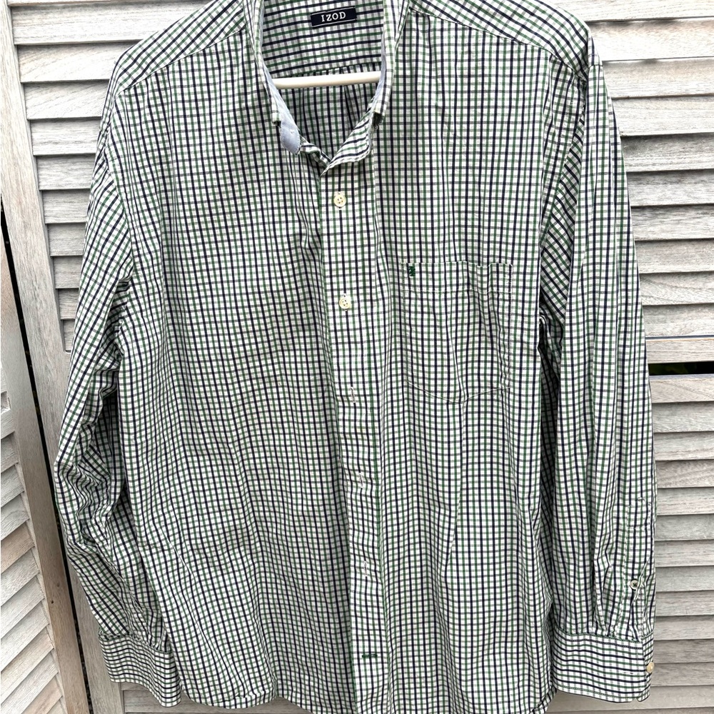 Izod Men’s Green and White Checked Button-Down Shirt